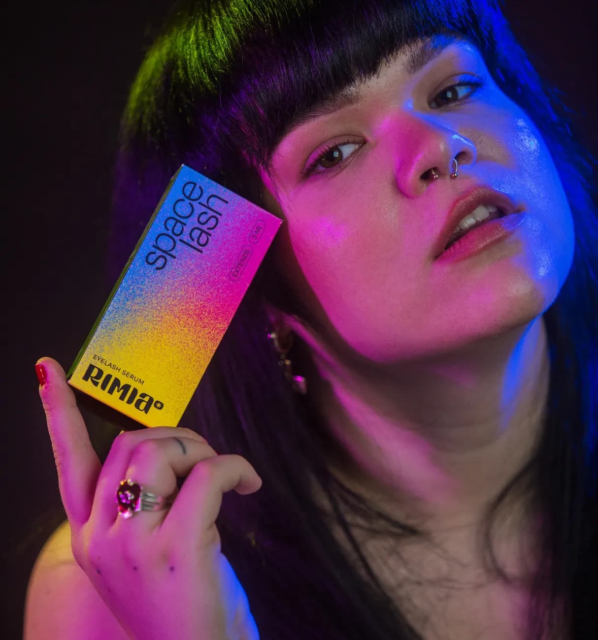 Bluring
the boundaries
of conventional
beauty
