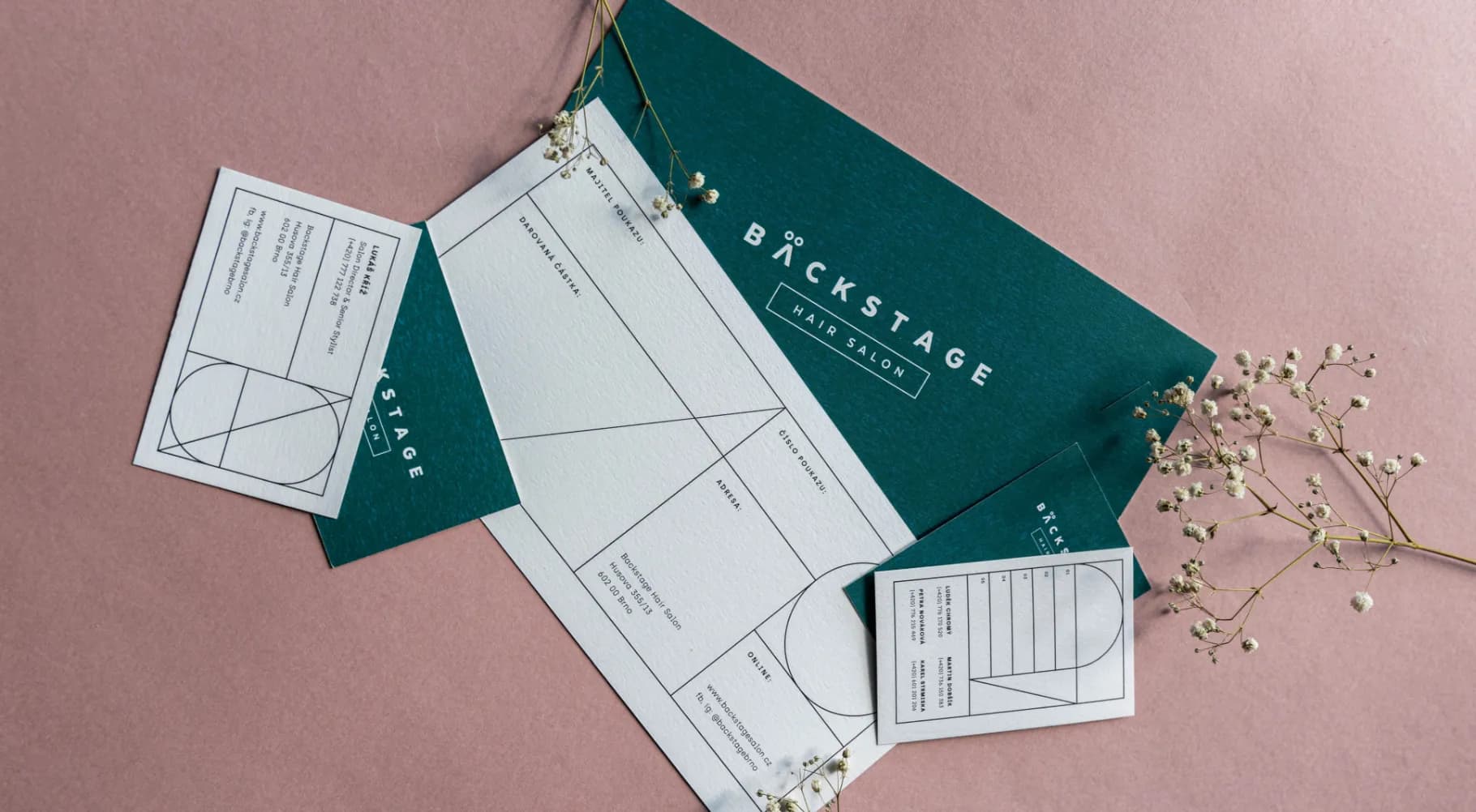 Premium hair
salon branding
& interior