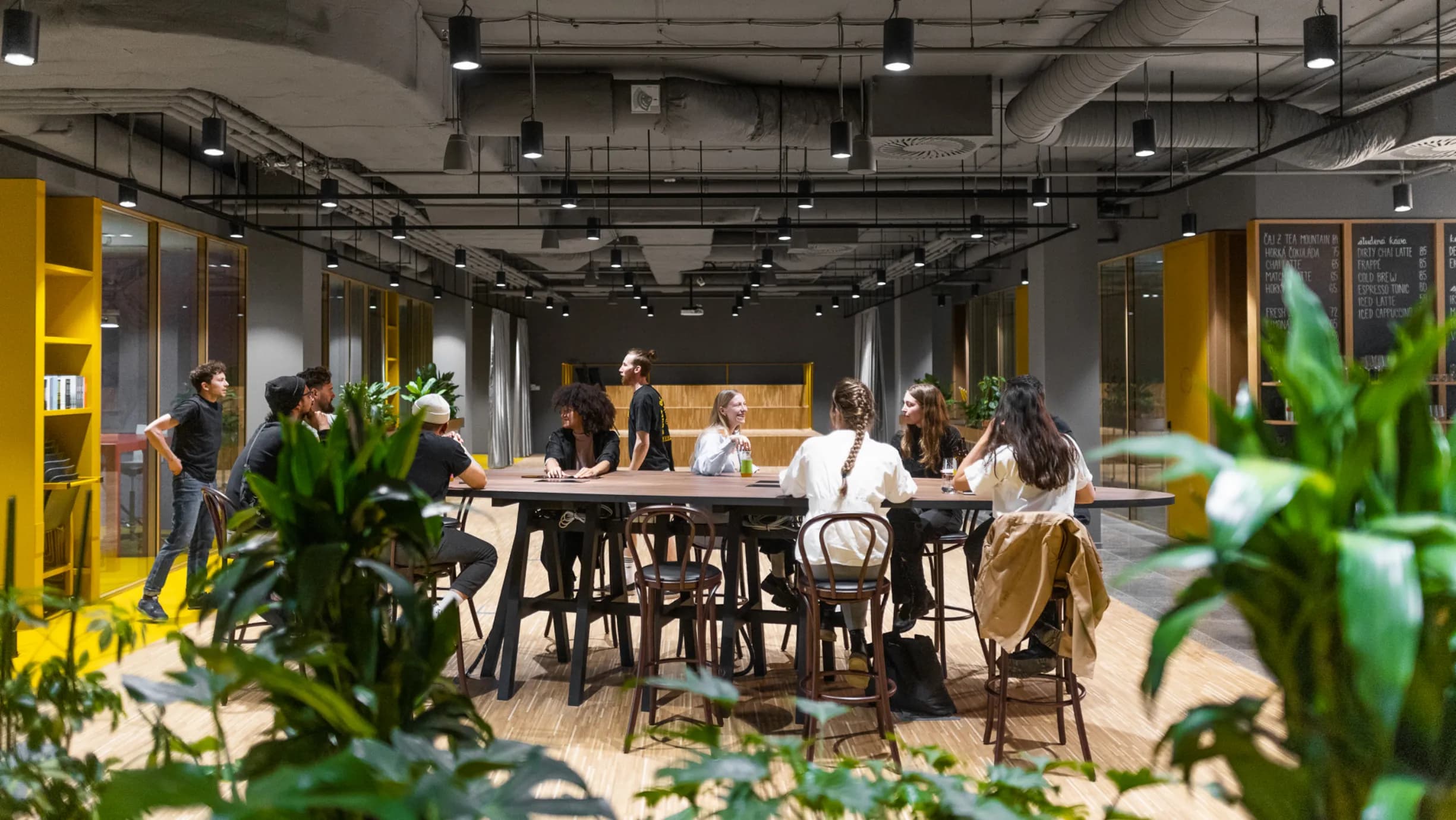 Promoting
super modern
co-working
offices