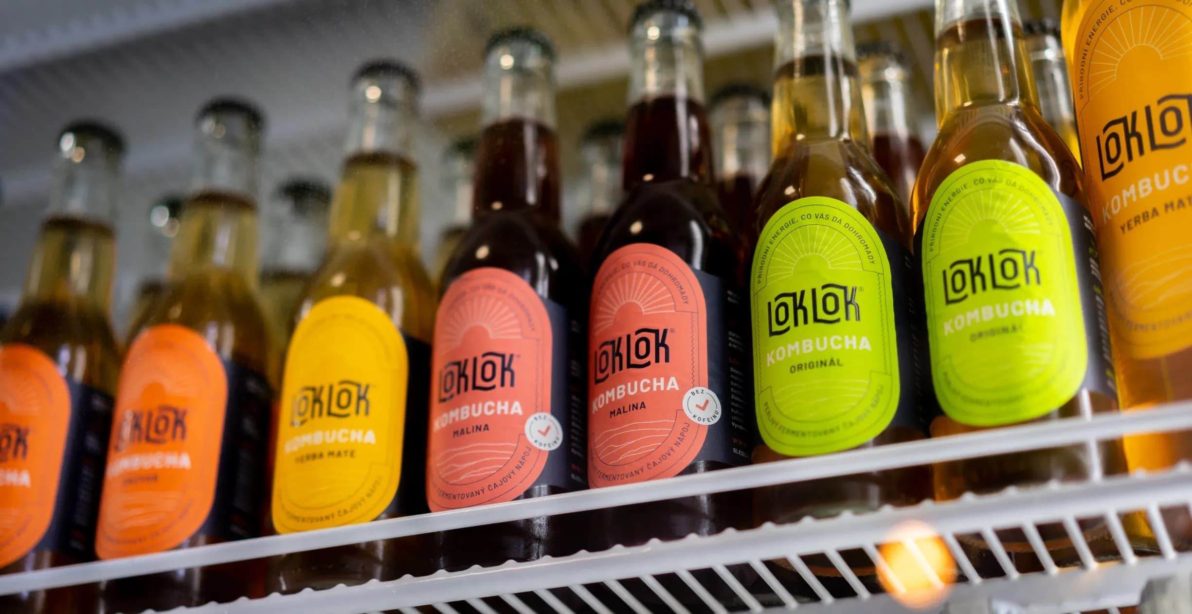 Branding
& strategy for
rising kombucha
brand